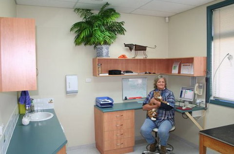 Adelaide Hills Animal Hospital - Vet Australia 0